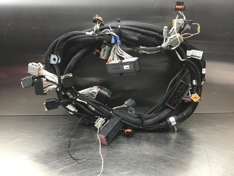 Liebherr R946 LC / R946 NLC - Câble/ Fil: photos 1 Liebherr R946 LC / R946 NLC - Câble/ Fil: photos 1