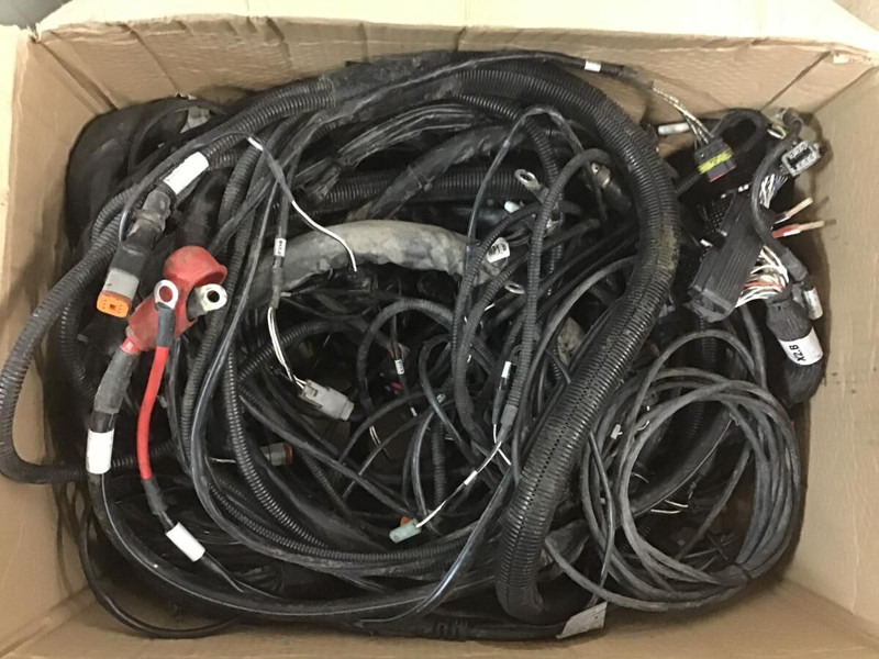 Liebherr Wire Harness - Câble/ Fil: photos 2 Liebherr Wire Harness - Câble/ Fil: photos 2