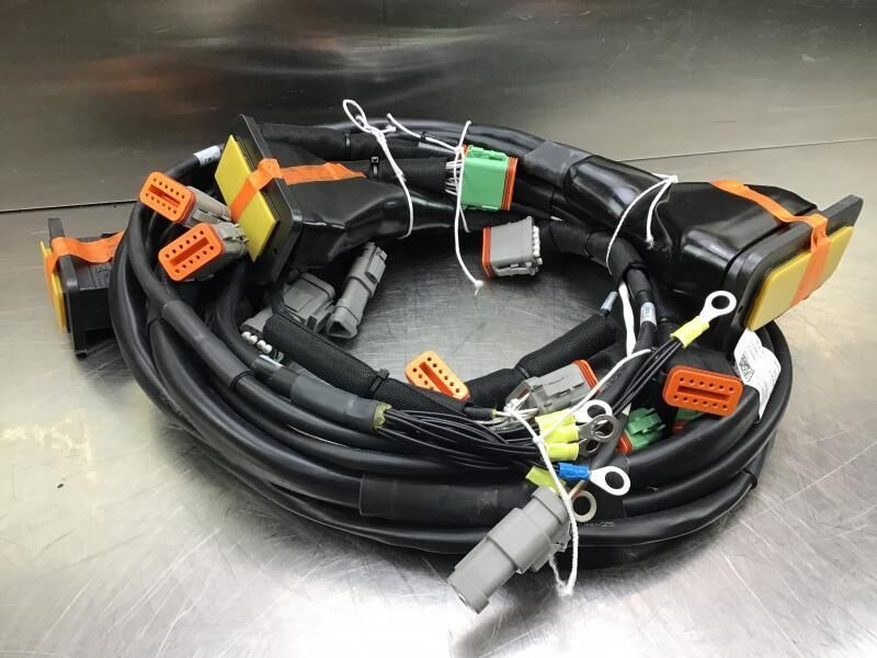 Liebherr Wire Harness - Câble/ Fil: photos 1 Liebherr Wire Harness - Câble/ Fil: photos 1