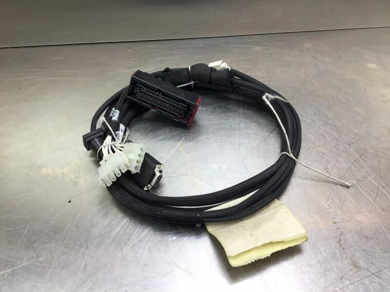 Liebherr Wire Harness - Câble/ Fil: photos 2 Liebherr Wire Harness - Câble/ Fil: photos 2