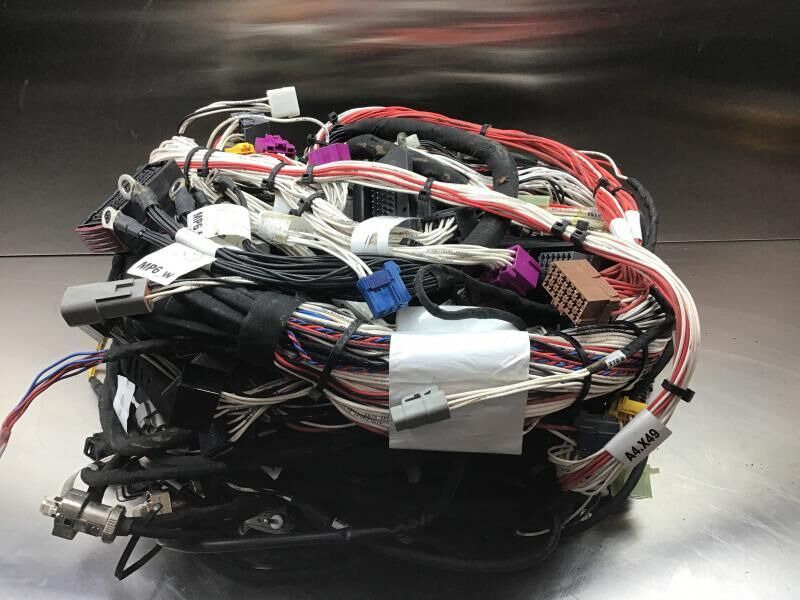 Liebherr Wire Harness - Câble/ Fil: photos 2 Liebherr Wire Harness - Câble/ Fil: photos 2