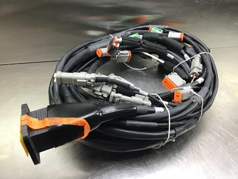 Liebherr Wire Harness - Câble/ Fil: photos 2 Liebherr Wire Harness - Câble/ Fil: photos 2