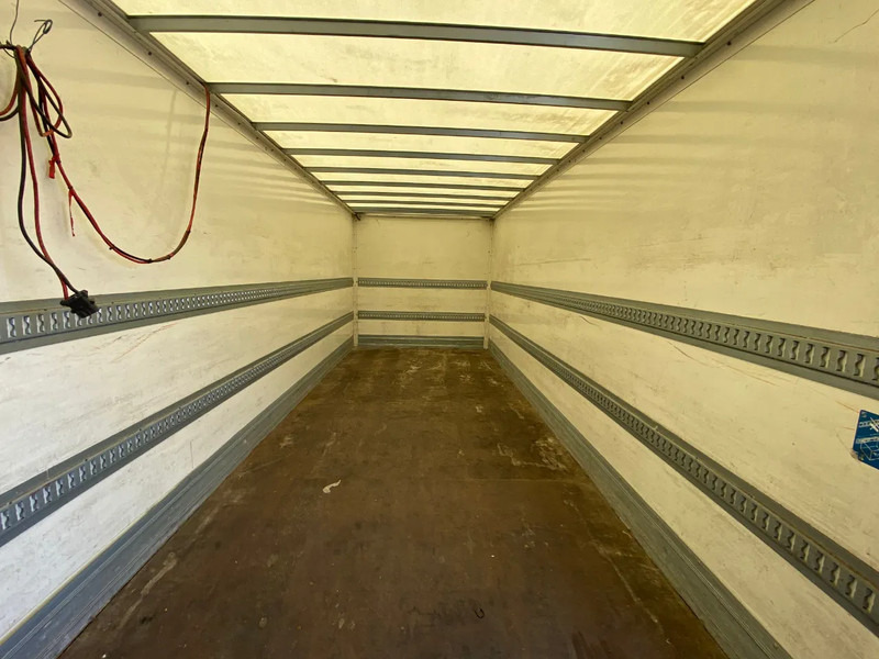 Camion fourgon Renault D Wide 320 DTI 8 / Closed box / Euro 6 / Dhollandia: photos 7