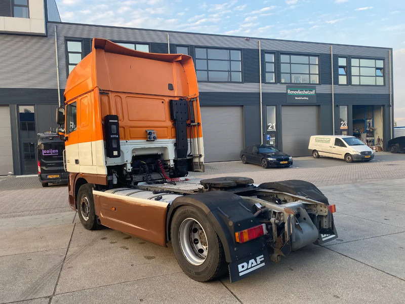 DAF XF 105.460 / 2x Tank / Euro 5 / ADR / BE-Truck / Full Spoilers - Tracteur routier: photos 4 DAF XF 105.460 / 2x Tank / Euro 5 / ADR / BE-Truck / Full Spoilers - Tracteur routier: photos 4
