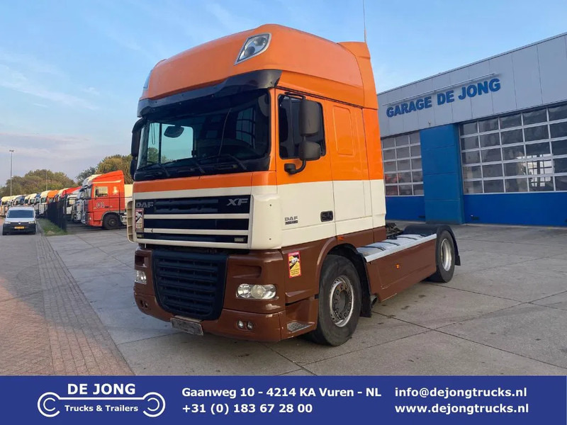 DAF XF 105.460 / 2x Tank / Euro 5 / ADR / BE-Truck / Full Spoilers - Tracteur routier: photos 1 DAF XF 105.460 / 2x Tank / Euro 5 / ADR / BE-Truck / Full Spoilers - Tracteur routier: photos 1