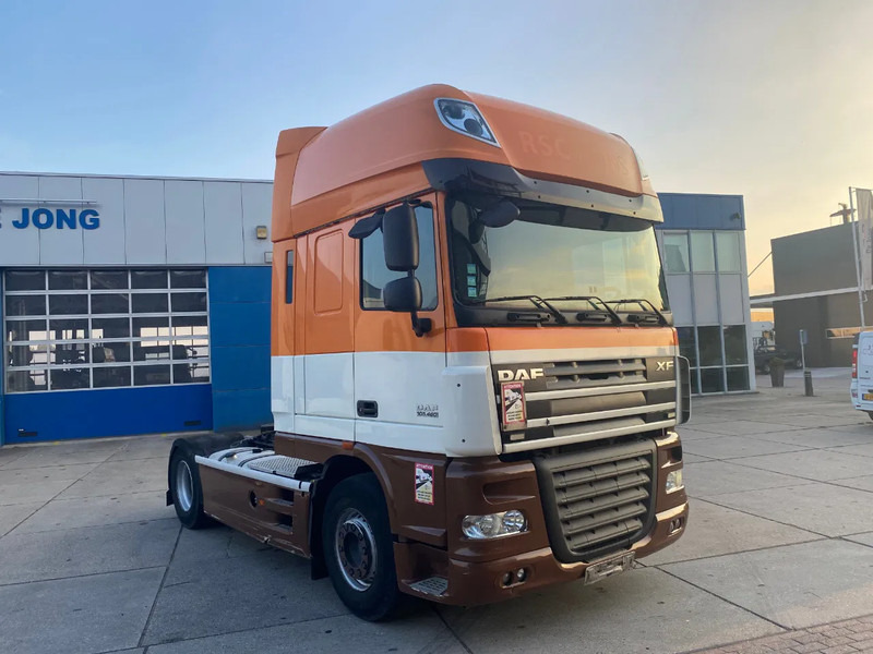 DAF XF 105.460 / 2x Tank / Euro 5 / ADR / BE-Truck / Full Spoilers - Tracteur routier: photos 3 DAF XF 105.460 / 2x Tank / Euro 5 / ADR / BE-Truck / Full Spoilers - Tracteur routier: photos 3
