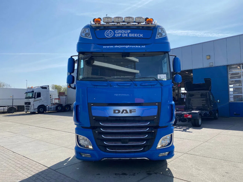 DAF XF 106.480 SSC / Full spoilers / Retarder / Stand Airco / Hydraulic - Tracteur routier: photos 2 DAF XF 106.480 SSC / Full spoilers / Retarder / Stand Airco / Hydraulic - Tracteur routier: photos 2