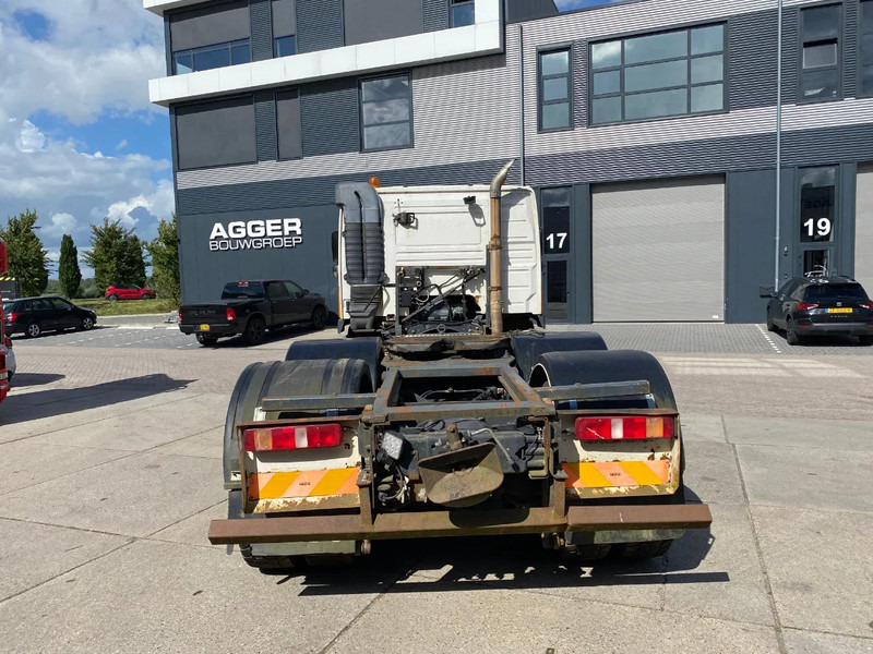 Volvo FM 440 6x4 / Hooklift and Tractor / Hub Reduction - Tracteur routier: photos 5 Volvo FM 440 6x4 / Hooklift and Tractor / Hub Reduction - Tracteur routier: photos 5