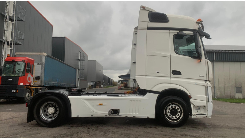 Mercedes-Benz Actros 1942 Dakspoiler + Koelkast - Tracteur routier: photos 5 Mercedes-Benz Actros 1942 Dakspoiler + Koelkast - Tracteur routier: photos 5
