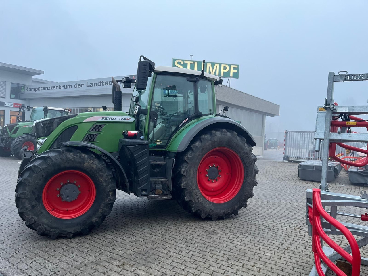 Fendt 724 Vario - Tracteur agricole: photos 2 Fendt 724 Vario - Tracteur agricole: photos 2