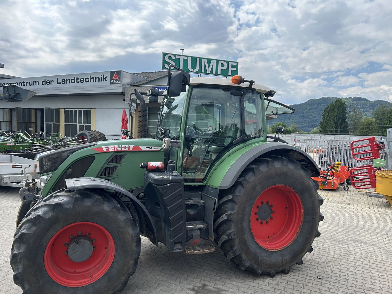 Fendt 724 Vario - Tracteur agricole: photos 5 Fendt 724 Vario - Tracteur agricole: photos 5