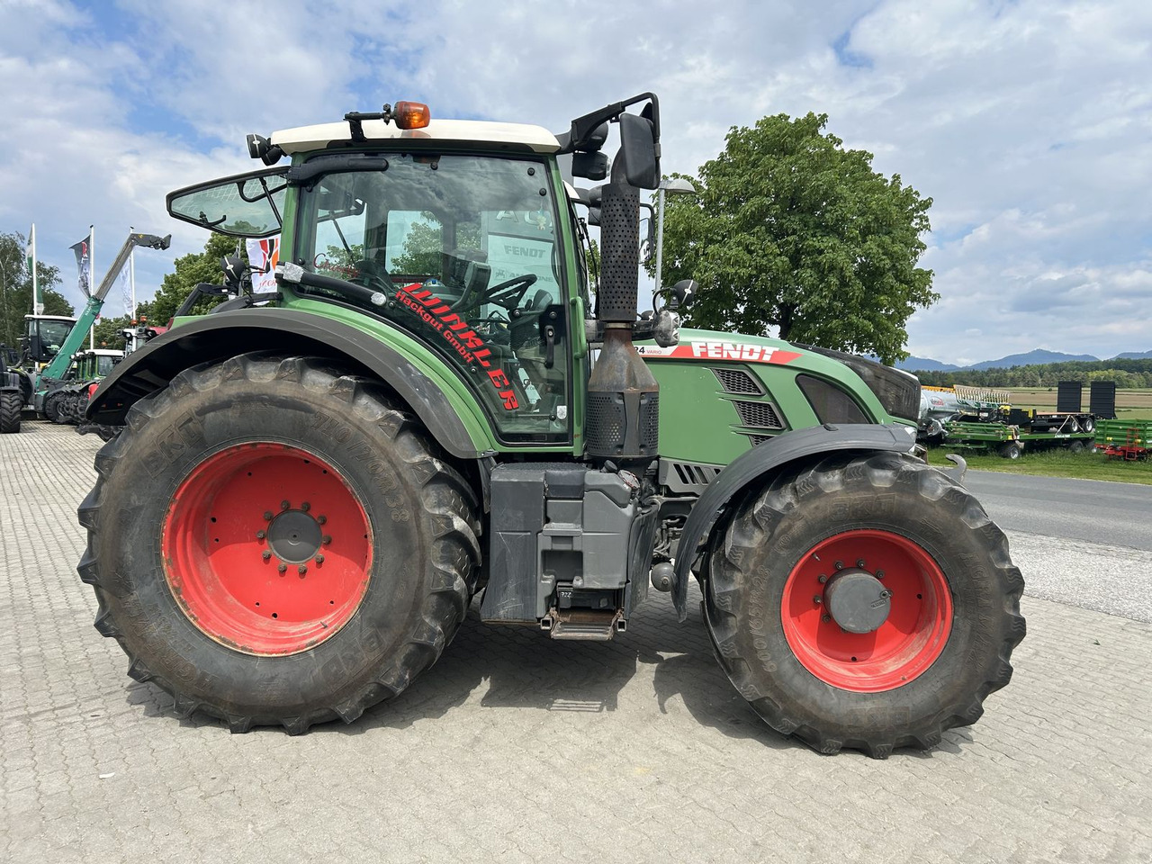 Fendt 724 Vario - Tracteur agricole: photos 2 Fendt 724 Vario - Tracteur agricole: photos 2