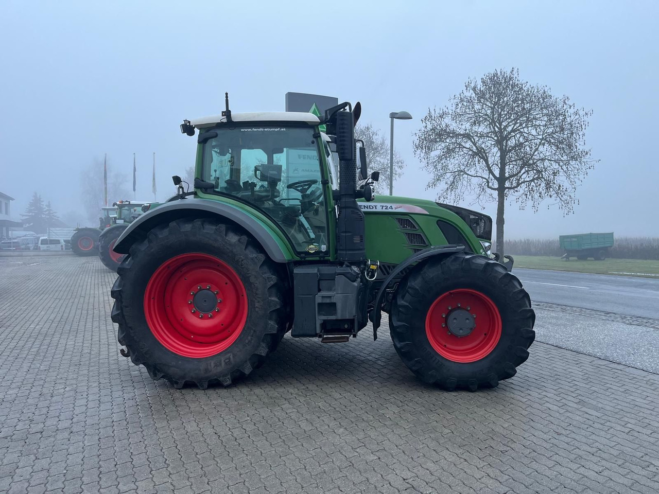 Fendt 724 Vario - Tracteur agricole: photos 3 Fendt 724 Vario - Tracteur agricole: photos 3