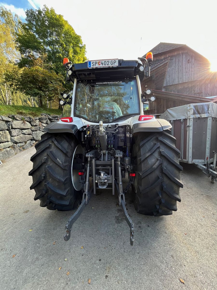 Valtra G135 VERSU - Tracteur agricole: photos 3 Valtra G135 VERSU - Tracteur agricole: photos 3