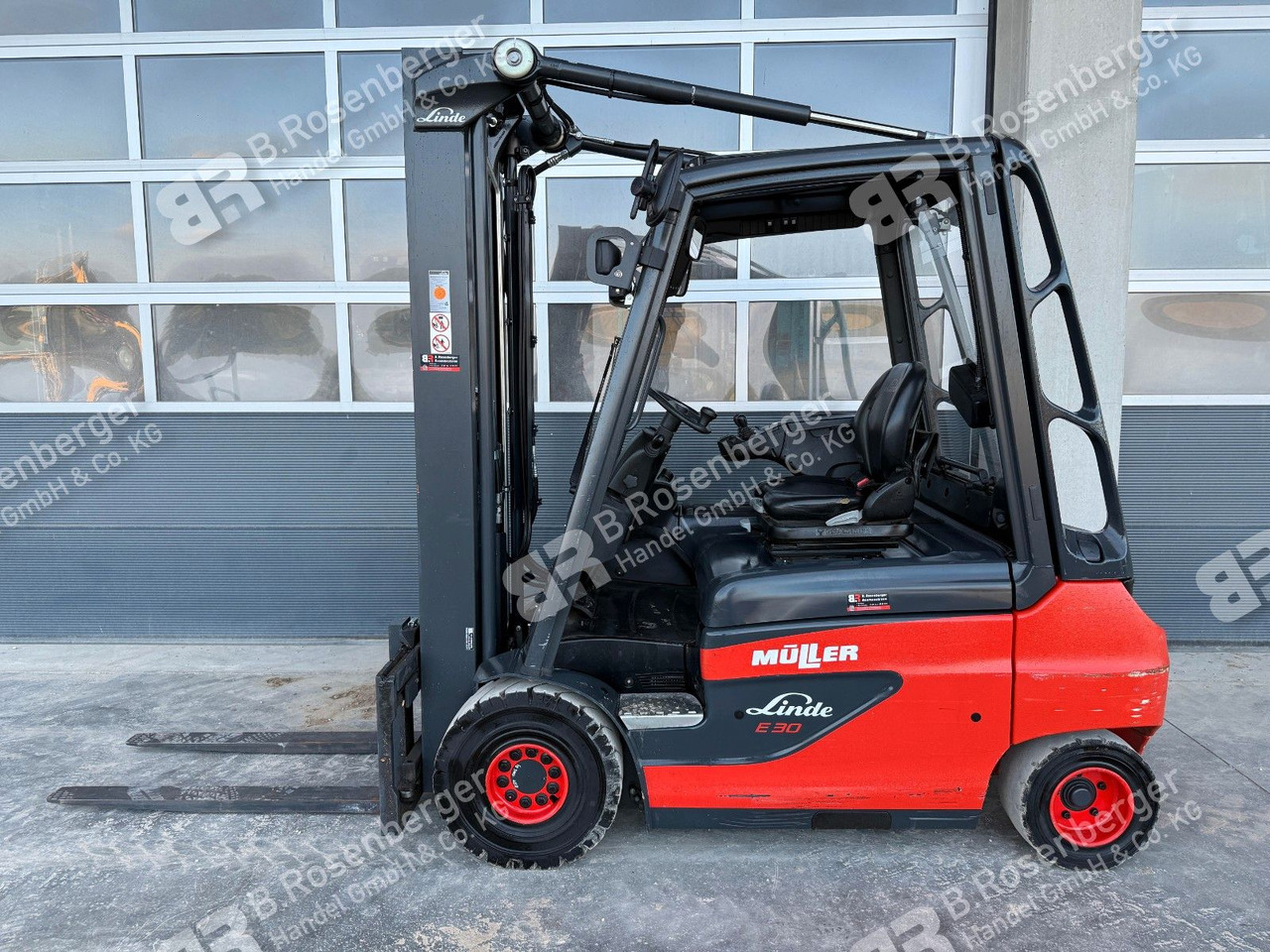 Linde E30 Stapler / BJ2020 / nur 1096h / Duplex / TOP - Chariot élévateur: photos 2 Linde E30 Stapler / BJ2020 / nur 1096h / Duplex / TOP - Chariot élévateur: photos 2