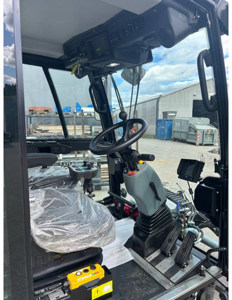 Crédit-bail de Mathieu MC-210 Azura Flex Street Sweeper Mathieu MC-210 Azura Flex Street Sweeper: photos 15 Crédit-bail de Mathieu MC-210 Azura Flex Street Sweeper Mathieu MC-210 Azura Flex Street Sweeper: photos 15