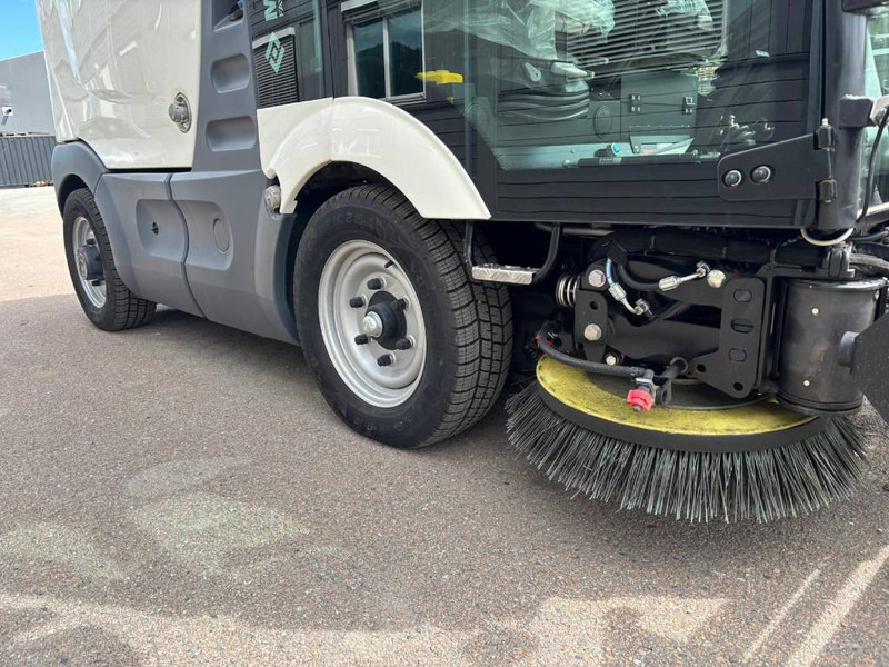 Balayeuse de voirie Mathieu MS-210 Azura Flex Street Sweeper: photos 8
