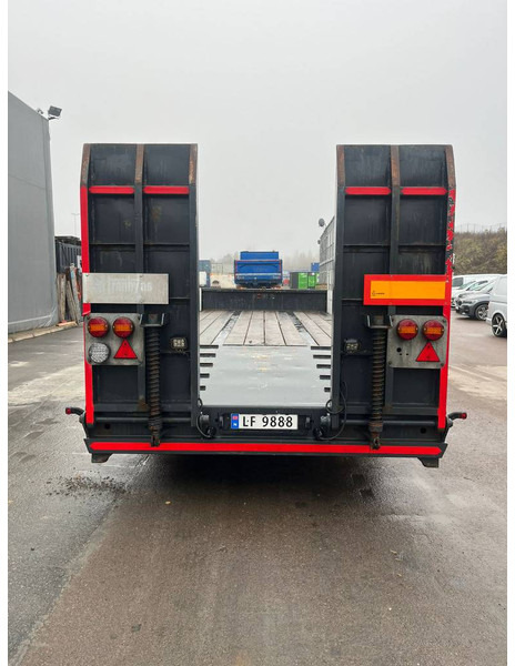 Scanslep B2DC - Remorque porte-engin surbaissée: photos 5 Scanslep B2DC - Remorque porte-engin surbaissée: photos 5