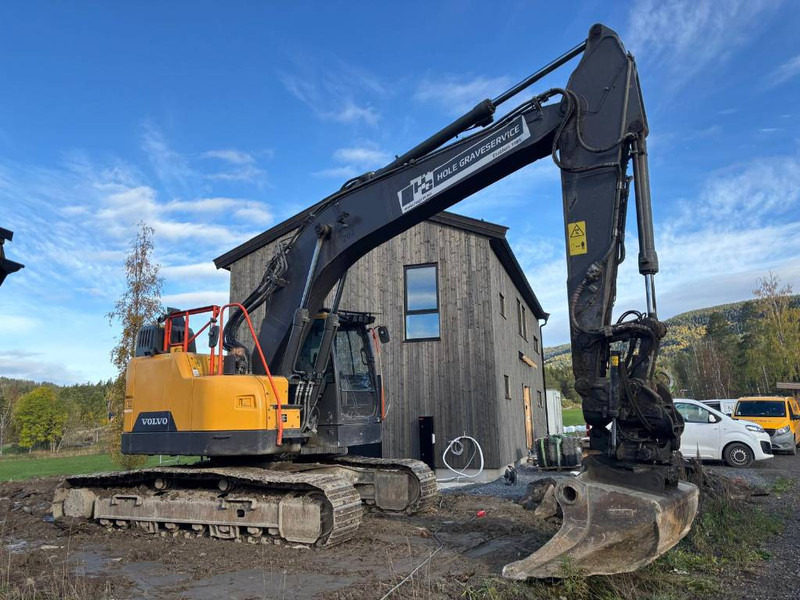 Volvo ECR 235 EL - Pelle sur chenille: photos 2 Volvo ECR 235 EL - Pelle sur chenille: photos 2