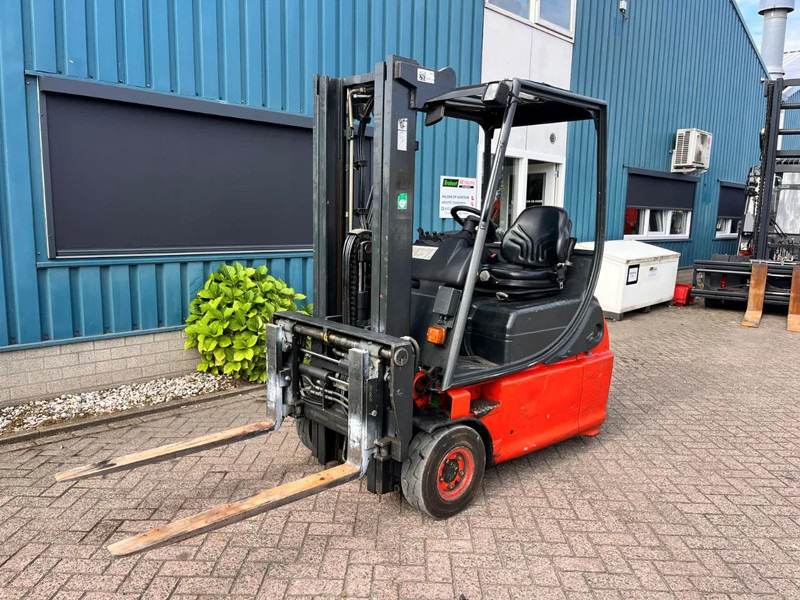 Linde E16-02 - Chariot élévateur électrique: photos 4 Linde E16-02 - Chariot élévateur électrique: photos 4