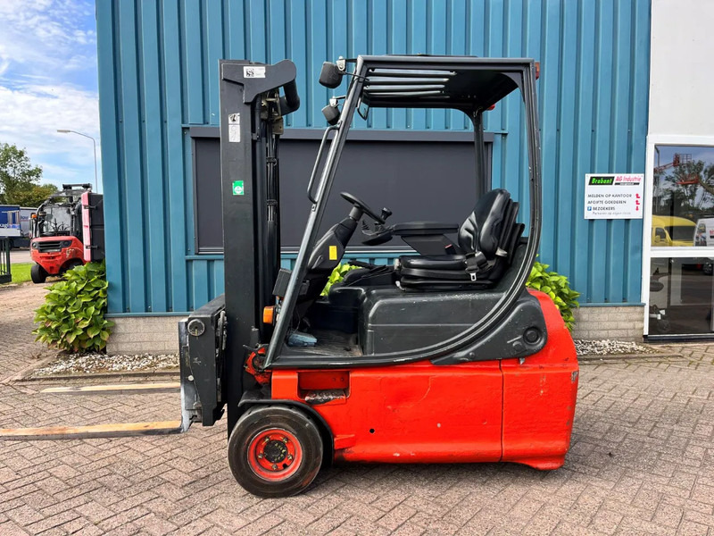 Linde E16-02 - Chariot élévateur électrique: photos 2 Linde E16-02 - Chariot élévateur électrique: photos 2