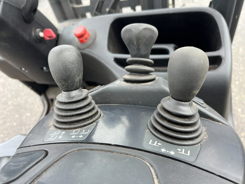 Chariot élévateur électrique Linde E16H-02: photos 12 Chariot élévateur électrique Linde E16H-02: photos 12