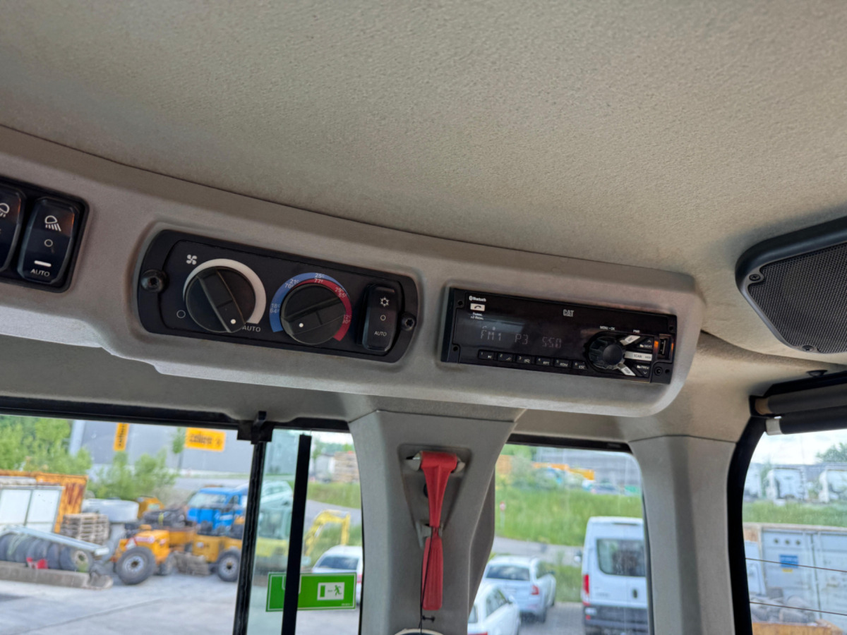 Chargeuse sur pneus CATERPILLAR 926M: photos 18