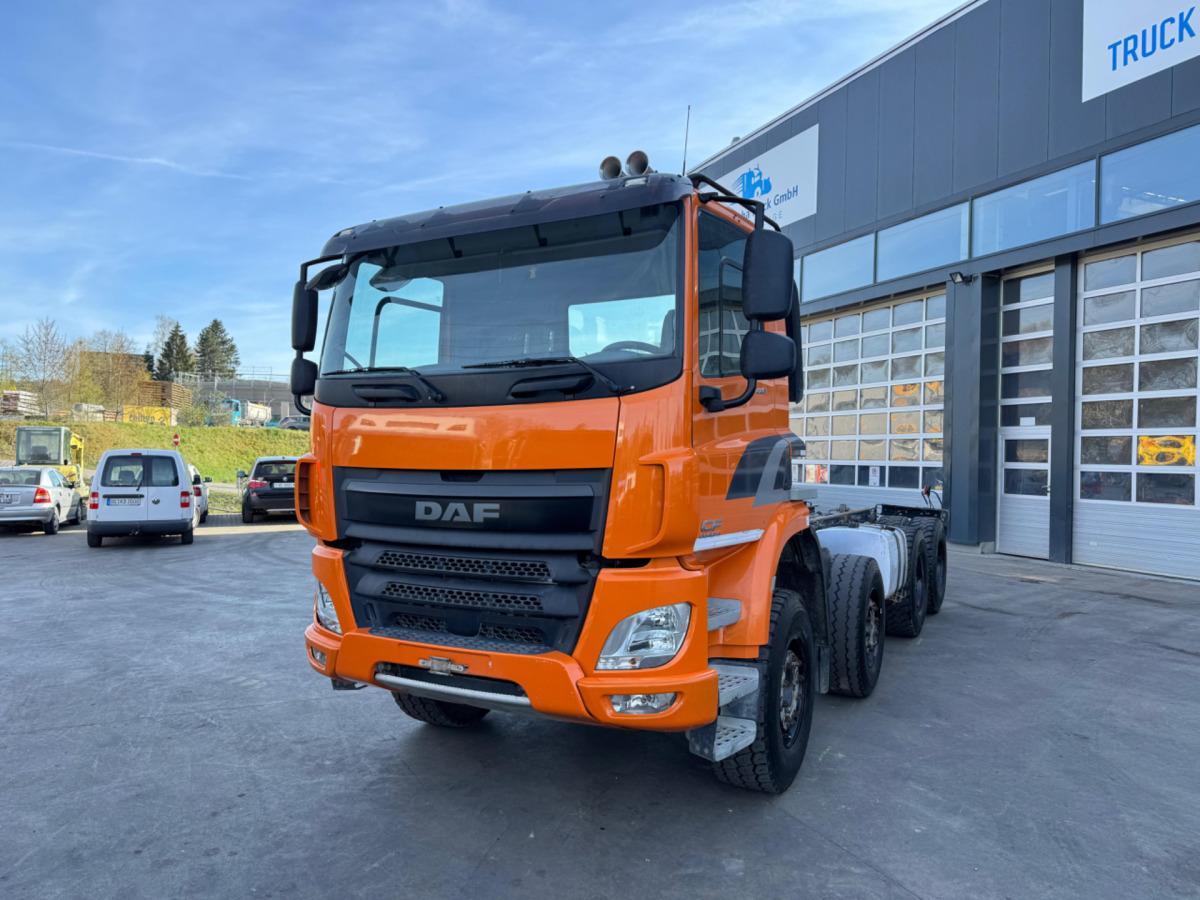 DAF CF440 8x4 Fahrgestell - Châssis cabine: photos 1 DAF CF440 8x4 Fahrgestell - Châssis cabine: photos 1