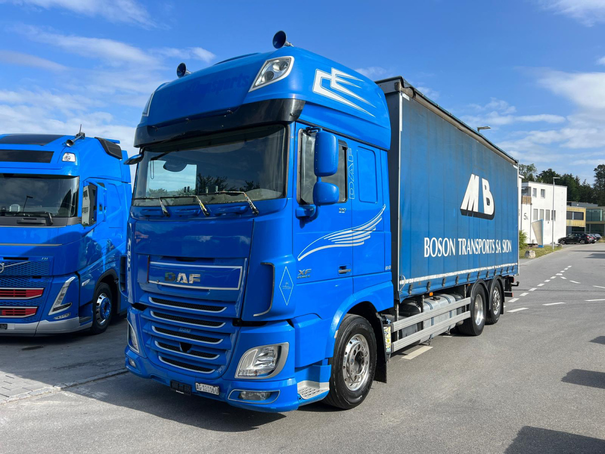 DAF XF510 6x2 - Camion à rideaux coulissants: photos 1 DAF XF510 6x2 - Camion à rideaux coulissants: photos 1