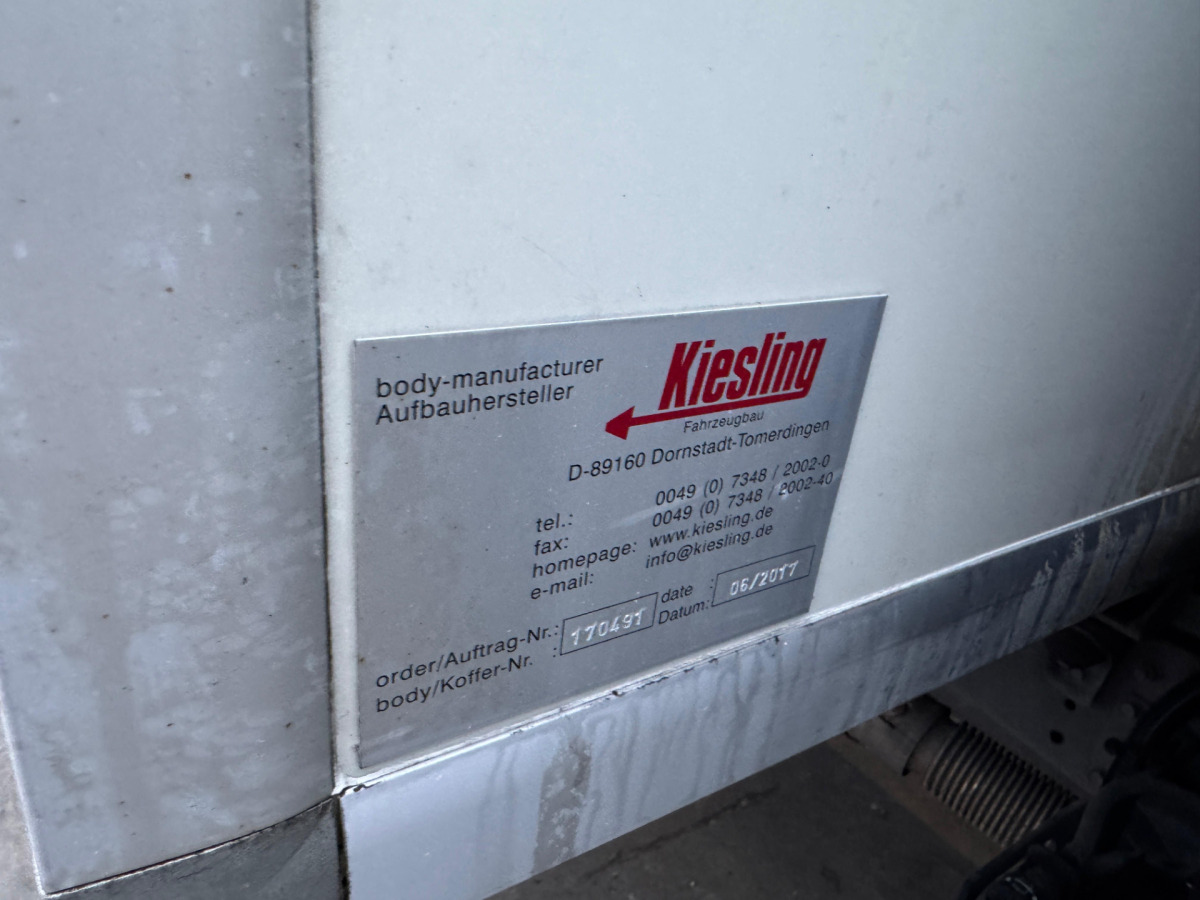 Camion frigorifique MITSUBISHI Fuso 7C18 Tiefkühler Carrier Supra 550: photos 17 Camion frigorifique MITSUBISHI Fuso 7C18 Tiefkühler Carrier Supra 550: photos 17