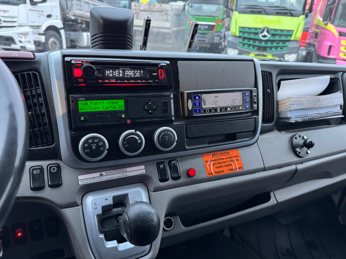 Camion frigorifique MITSUBISHI Fuso 7C18 Tiefkühler Carrier Supra 550: photos 13 Camion frigorifique MITSUBISHI Fuso 7C18 Tiefkühler Carrier Supra 550: photos 13