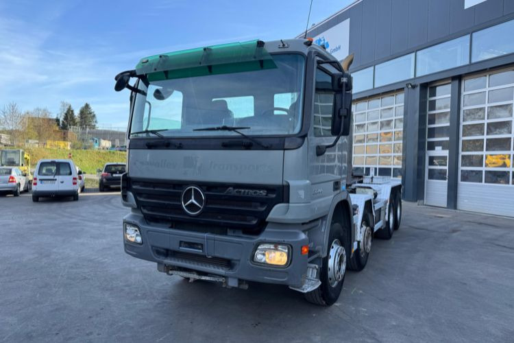 Mercedes-Benz Actros 3244 8x4 Mobas - Camion ampliroll: photos 1 Mercedes-Benz Actros 3244 8x4 Mobas - Camion ampliroll: photos 1