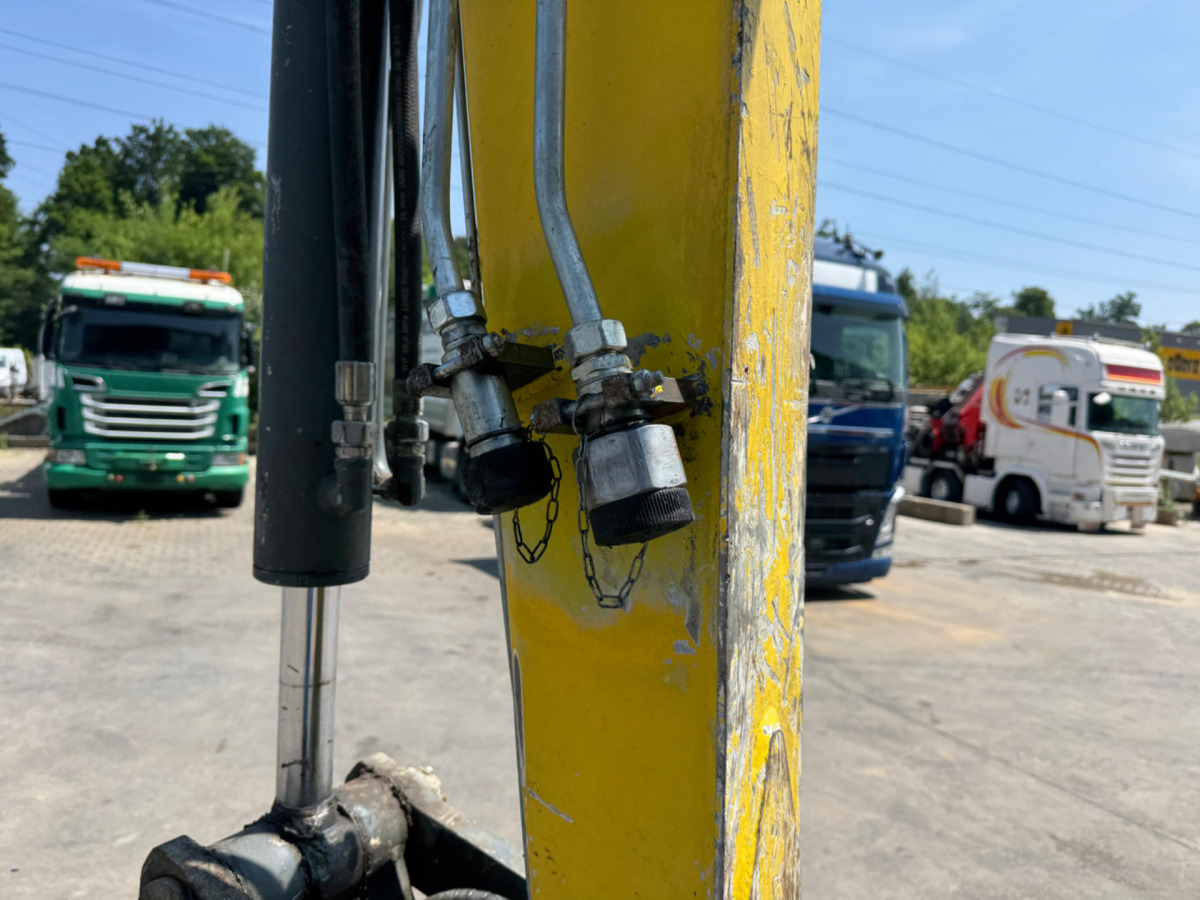 Pelle sur chenille NEUSON 6003: photos 8