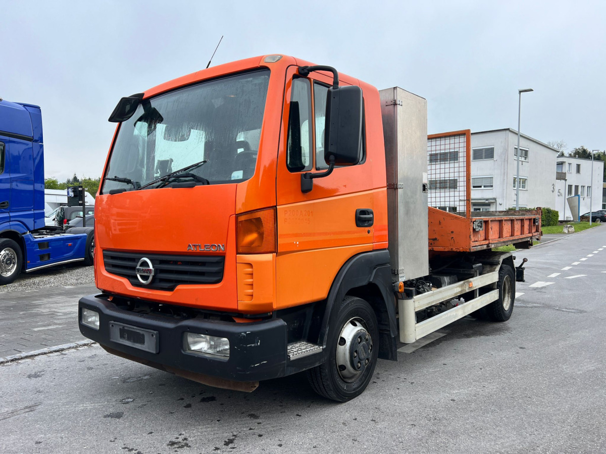 NISSAN Atleon 80.19 4x2 Hooklift - Camion ampliroll: photos 2 NISSAN Atleon 80.19 4x2 Hooklift - Camion ampliroll: photos 2