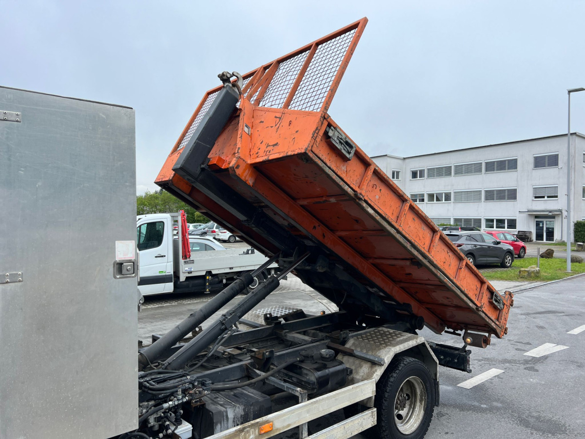Camion ampliroll NISSAN Atleon 80.19 4x2 Hooklift: photos 11