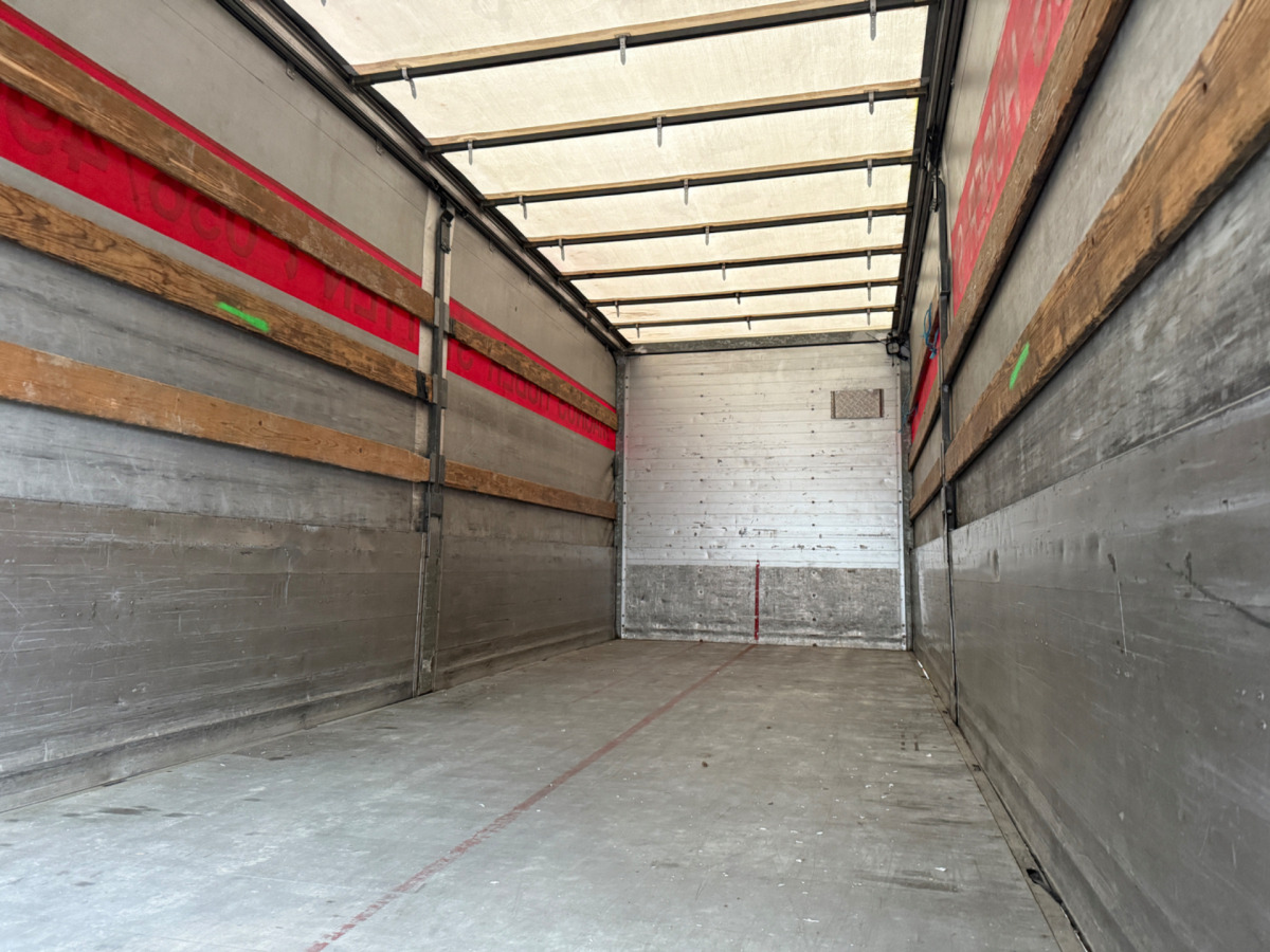 Crédit-bail de SCANIA 164 580 V8 4x2 SCANIA 164 580 V8 4x2: photos 7 Crédit-bail de SCANIA 164 580 V8 4x2 SCANIA 164 580 V8 4x2: photos 7