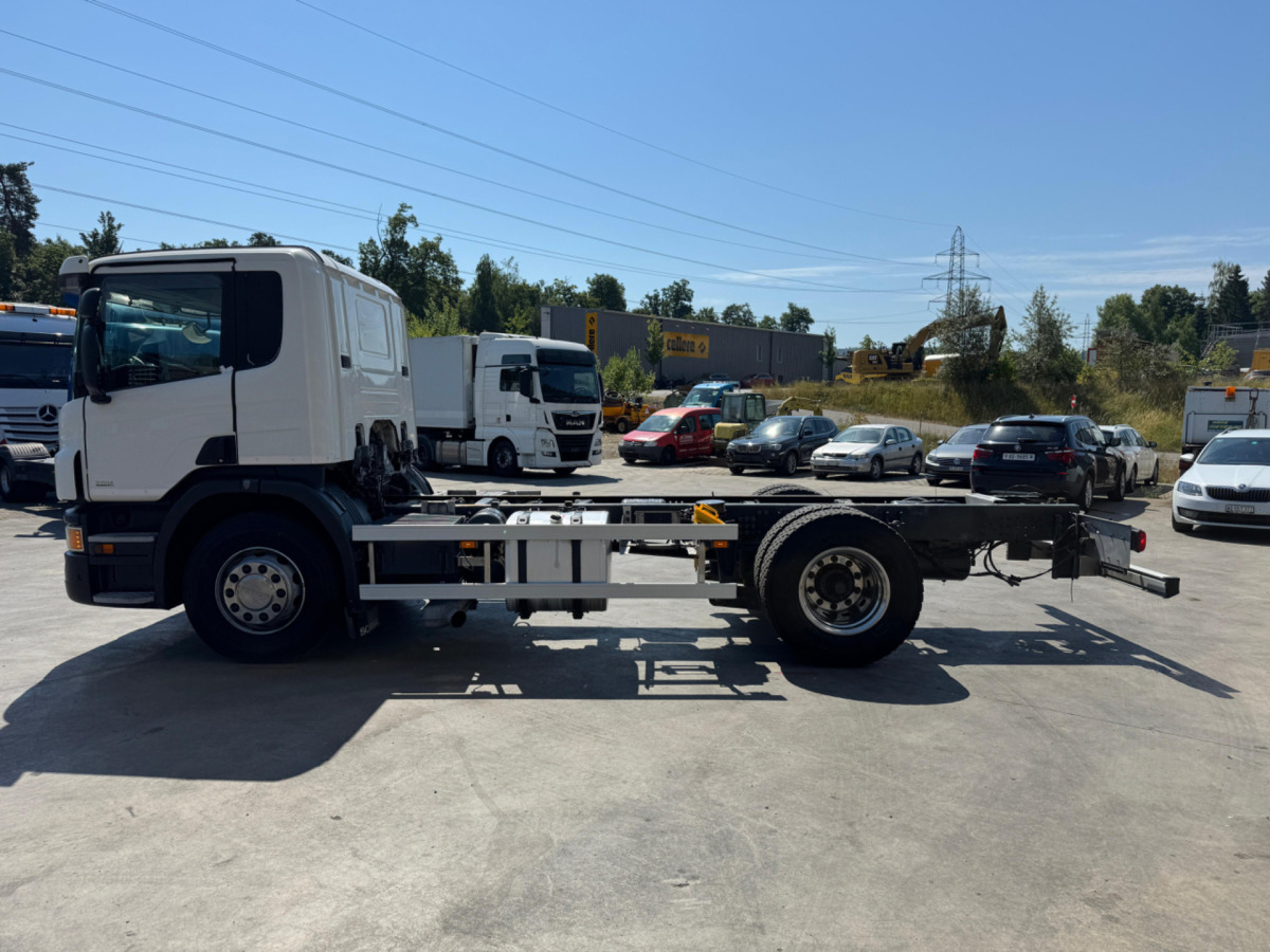 Châssis cabine SCANIA P400 4x2 Chassis: photos 8