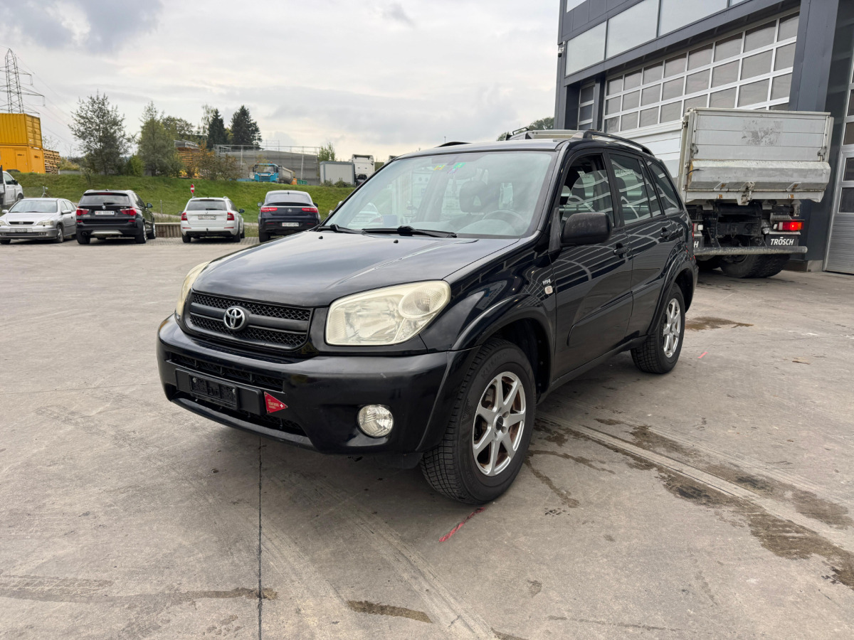 TOYOTA RAV4 2.0 4x4 - Voiture: photos 1 TOYOTA RAV4 2.0 4x4 - Voiture: photos 1