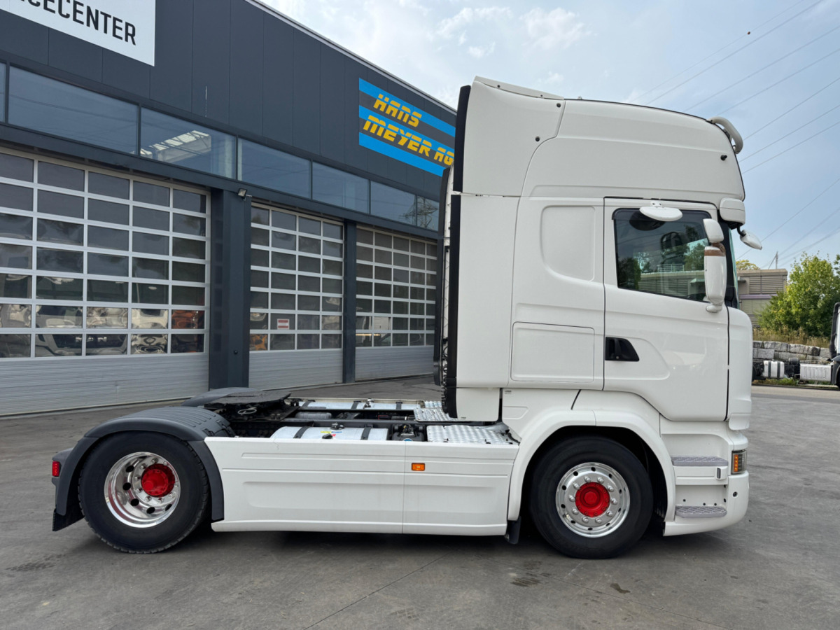 SCANIA R450 4x2 2x Tanks 1000L - Tracteur routier: photos 4 SCANIA R450 4x2 2x Tanks 1000L - Tracteur routier: photos 4
