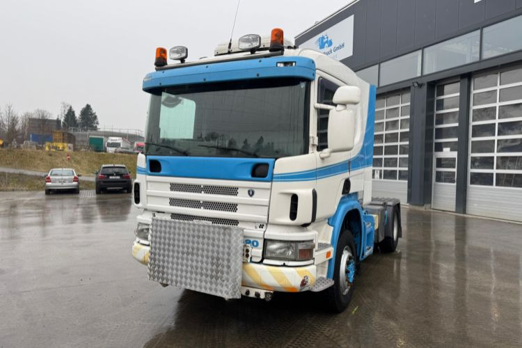 Scania 420 4x4 - Tracteur routier: photos 1 Scania 420 4x4 - Tracteur routier: photos 1