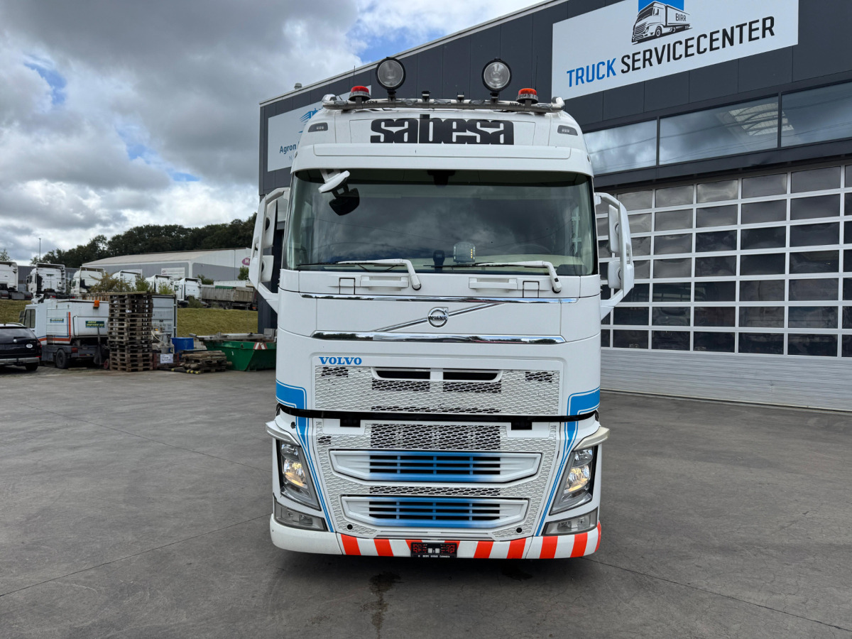 VOLVO FH-460 4x2 Mega Verstellbare Sattelkupplung - Tracteur routier: photos 2 VOLVO FH-460 4x2 Mega Verstellbare Sattelkupplung - Tracteur routier: photos 2