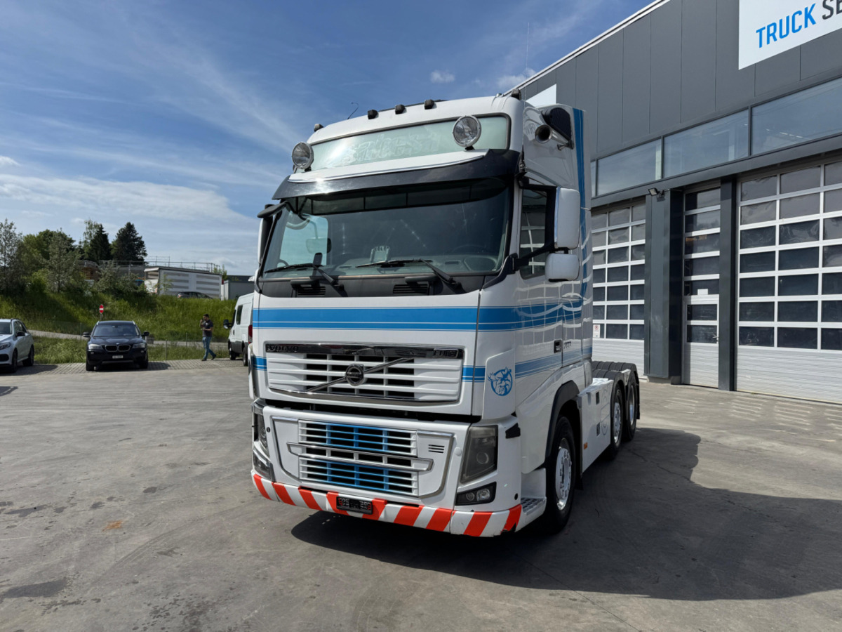 VOLVO FH16-750 6x2 - Tracteur routier: photos 1 VOLVO FH16-750 6x2 - Tracteur routier: photos 1