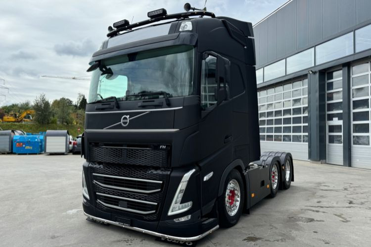 Volvo FH-500 TC 6x2 - Tracteur routier: photos 1 Volvo FH-500 TC 6x2 - Tracteur routier: photos 1