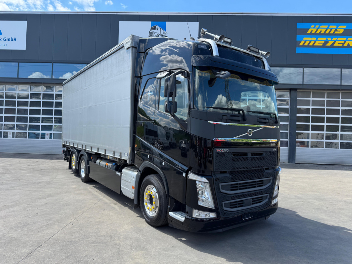 VOLVO FH-540 6x2 - Camion à rideaux coulissants: photos 3 VOLVO FH-540 6x2 - Camion à rideaux coulissants: photos 3