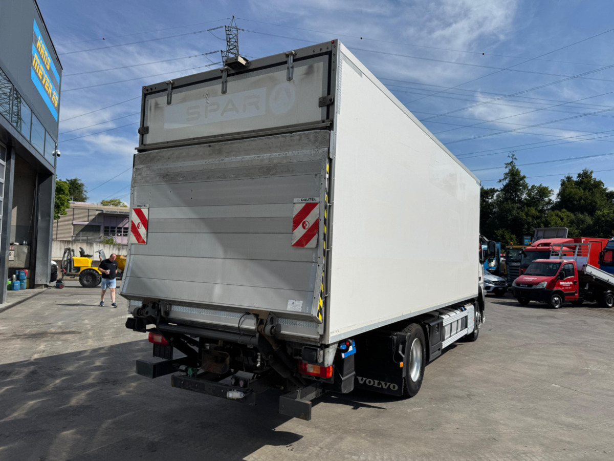 VOLVO FM-410 4x2 Carrier Supra 750 - Camion frigorifique: photos 3 VOLVO FM-410 4x2 Carrier Supra 750 - Camion frigorifique: photos 3