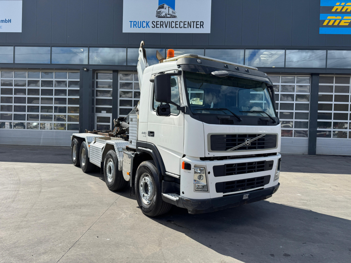 VOLVO FM-440 8x4 Hiab 25T AHK - Camion ampliroll: photos 3 VOLVO FM-440 8x4 Hiab 25T AHK - Camion ampliroll: photos 3