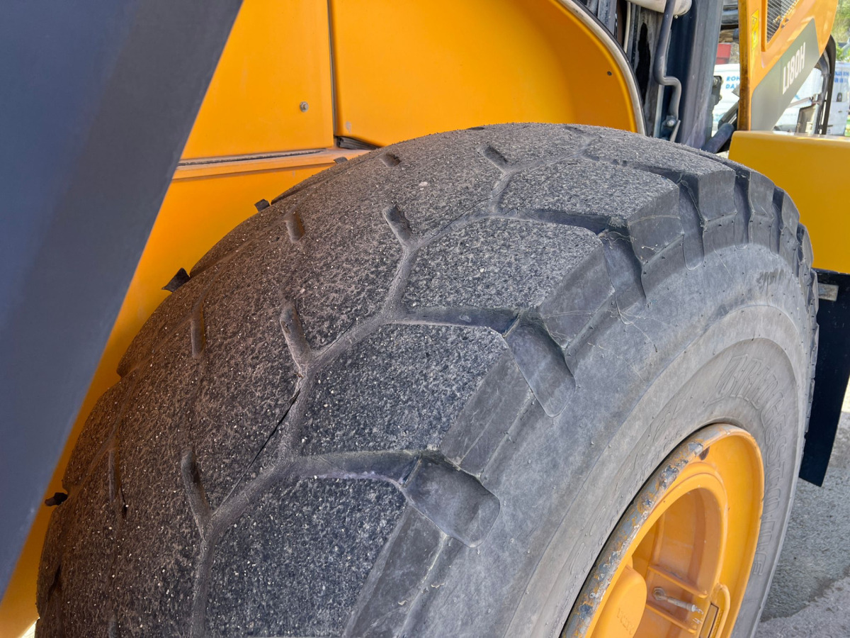 VOLVO L180H - Chargeuse sur pneus: photos 3 VOLVO L180H - Chargeuse sur pneus: photos 3
