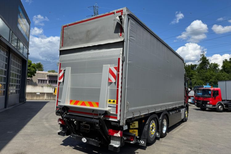Volvo FH-540 6x2 - Camion à rideaux coulissants: photos 5 Volvo FH-540 6x2 - Camion à rideaux coulissants: photos 5