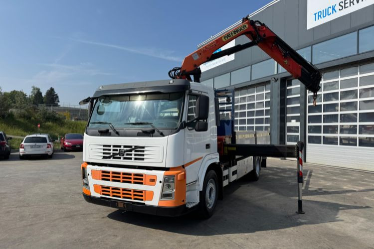 Volvo FM-300 4x2 Palfinger 16502-5 - Camion grue: photos 1 Volvo FM-300 4x2 Palfinger 16502-5 - Camion grue: photos 1