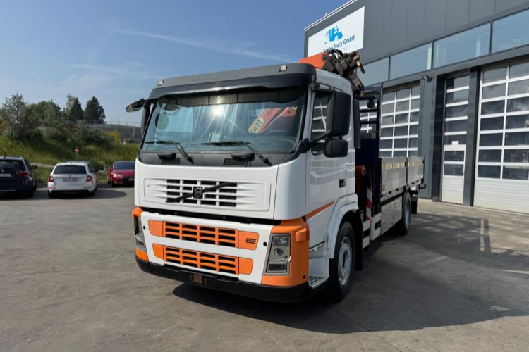 Volvo FM-300 4x2 Palfinger 16502-5 - Camion grue: photos 2 Volvo FM-300 4x2 Palfinger 16502-5 - Camion grue: photos 2